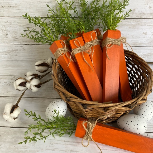 Twelve 28 Market Wood Carrots Spring Decor - Picture 1 of 6